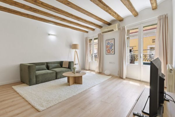 Bright 3-Bedroom Monthly Rental with Workspace&AC