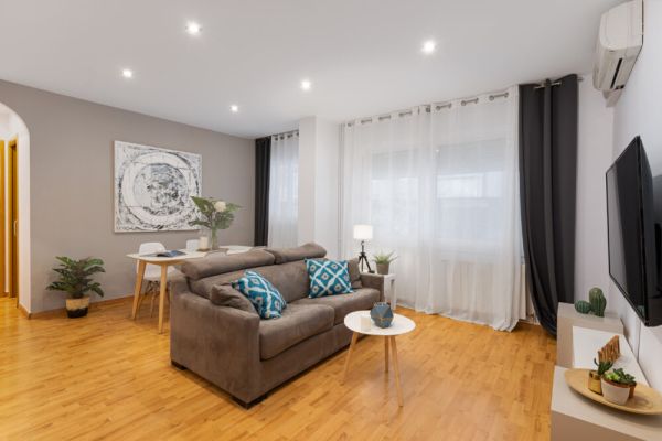 Charming 2 bedroom, heart of bohemian Gracia