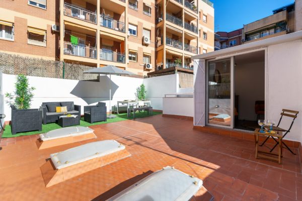 Modern w Private Terrace in the central Glories