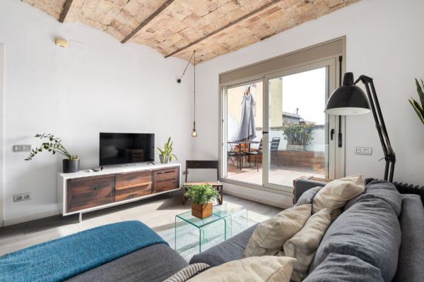 Barcelona Bliss: 1BR haven w/ Terrace in Gracia