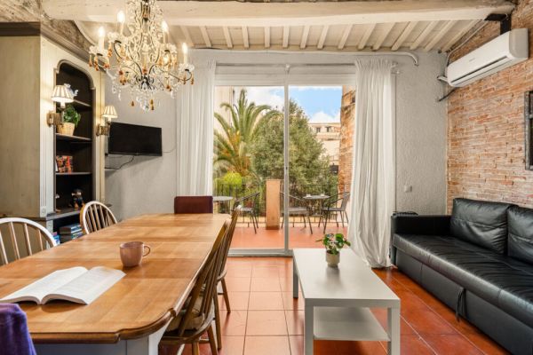Gràcia Loft + Terrace BBQ • AC & Fiber Wi-Fi