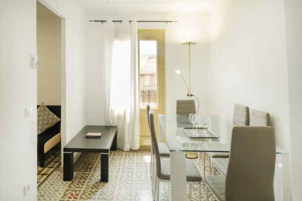 Catalan Charm 3BR w/ 1.5 Baths