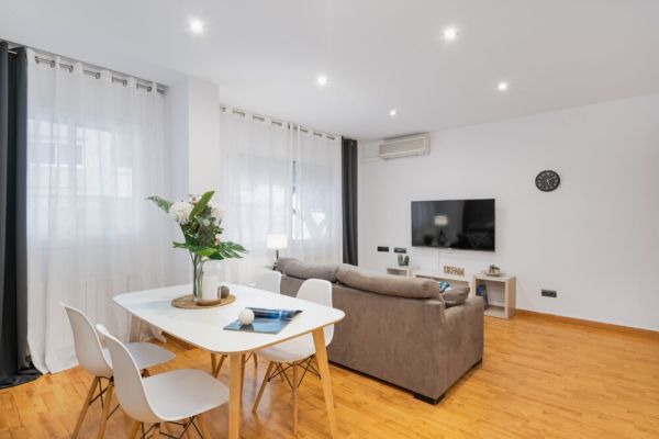 Charming 2 bedroom, heart of bohemian Gracia